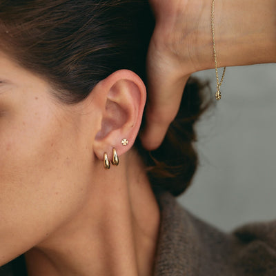 Clover Piercing Earring 14K Gold White Diamond Earrings 