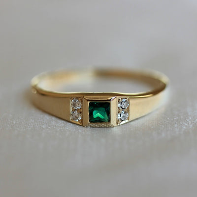 Liz Ring 14K Gold Emerald and White Diamonds Rings 14K Yellow