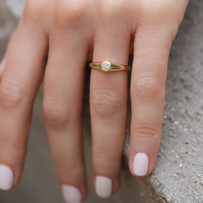 Small Liya Ring 14K Gold White Diamond Rings 