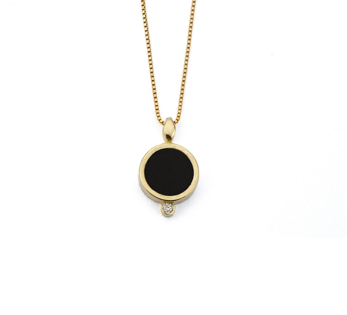 Round Moonlight Lower Inlay Necklace 14K Gold White Diamond Necklaces 