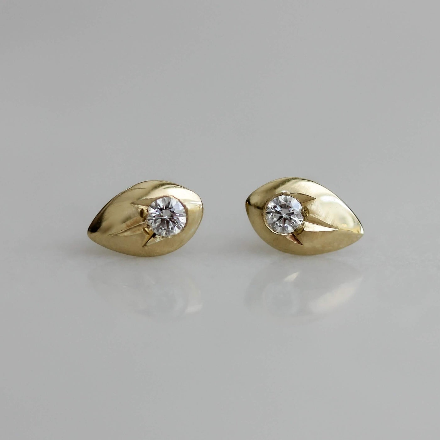 Vita Earring 14K Gold White Diamond Earrings 