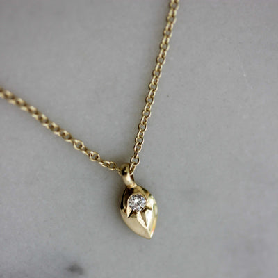Thin Vita Necklace 14K Gold White Diamond Necklaces 