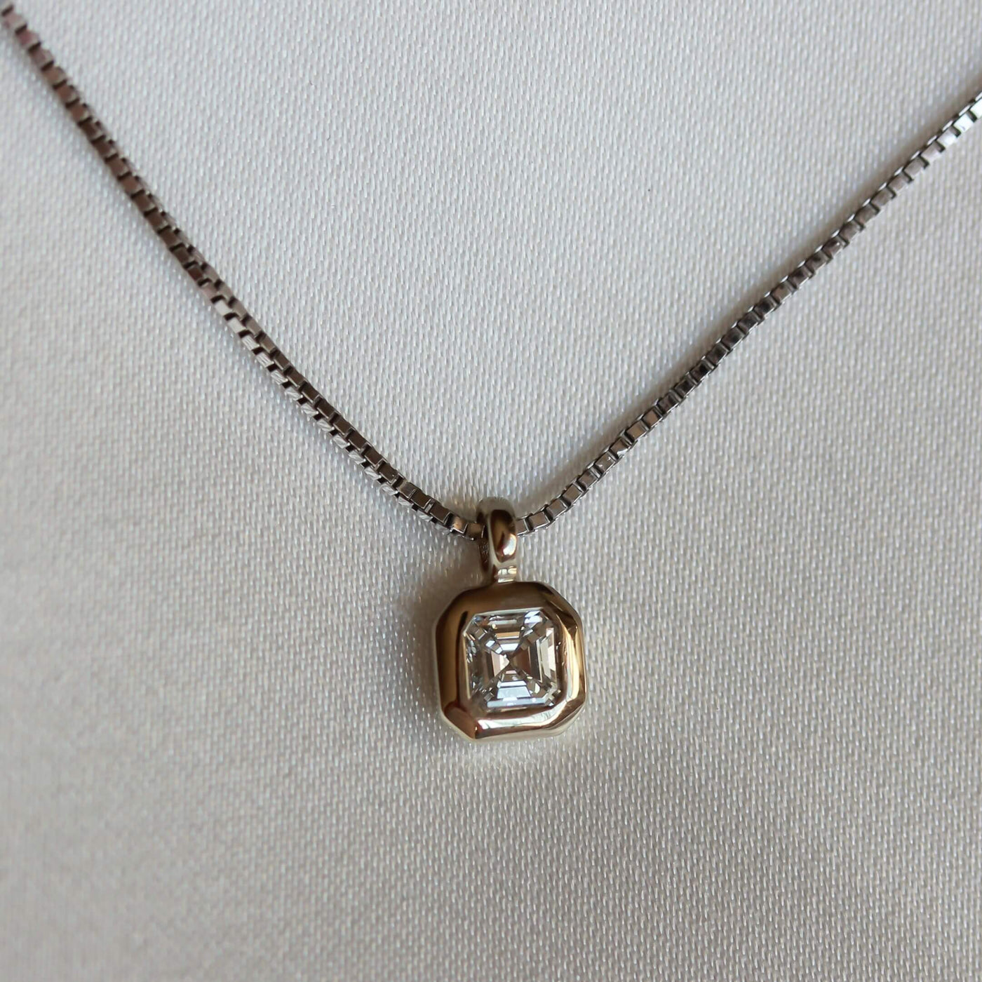 Thin Toulouse Necklace 14K Gold White Diamond Necklaces 